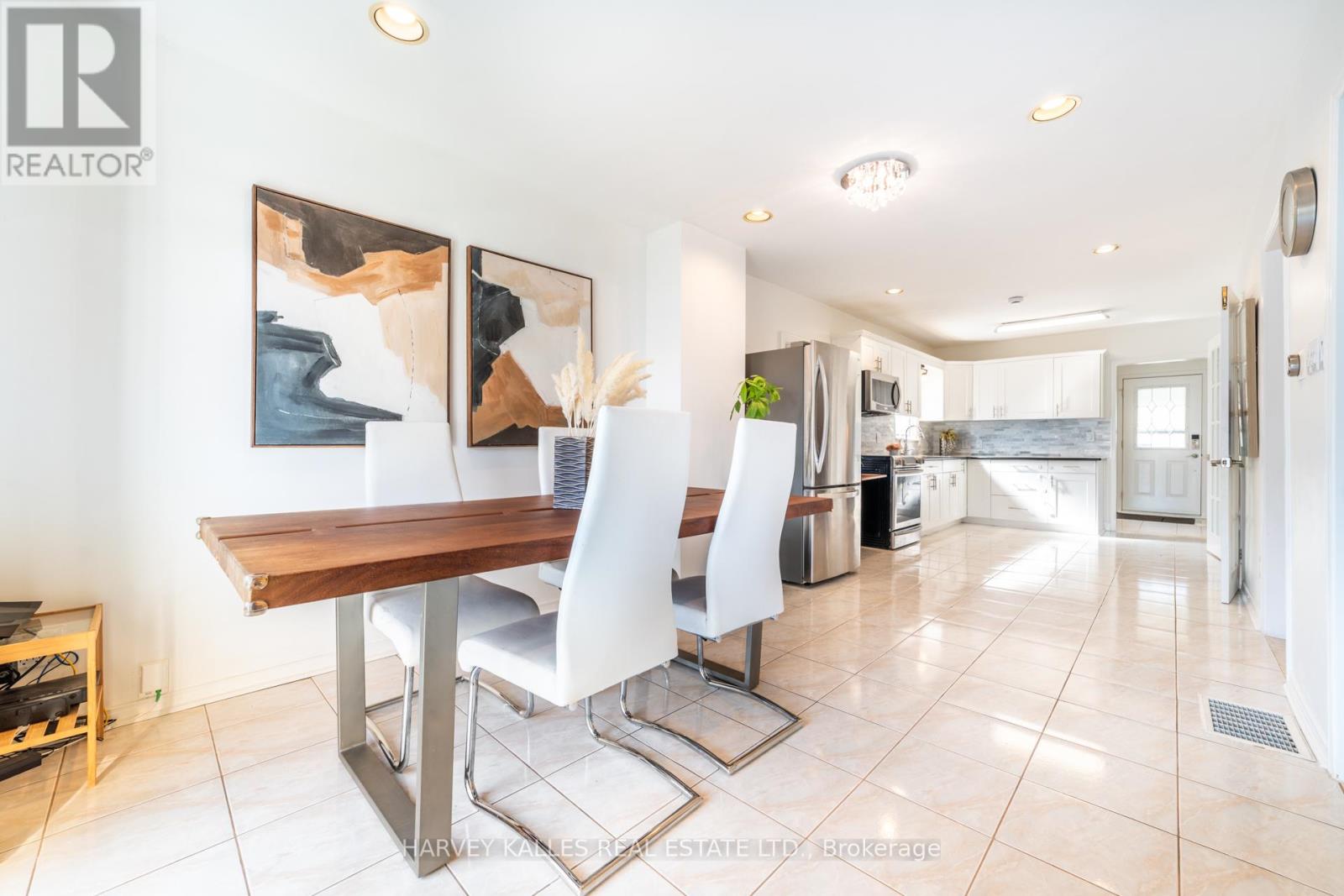 139 KINGSDALE AVENUE - 14