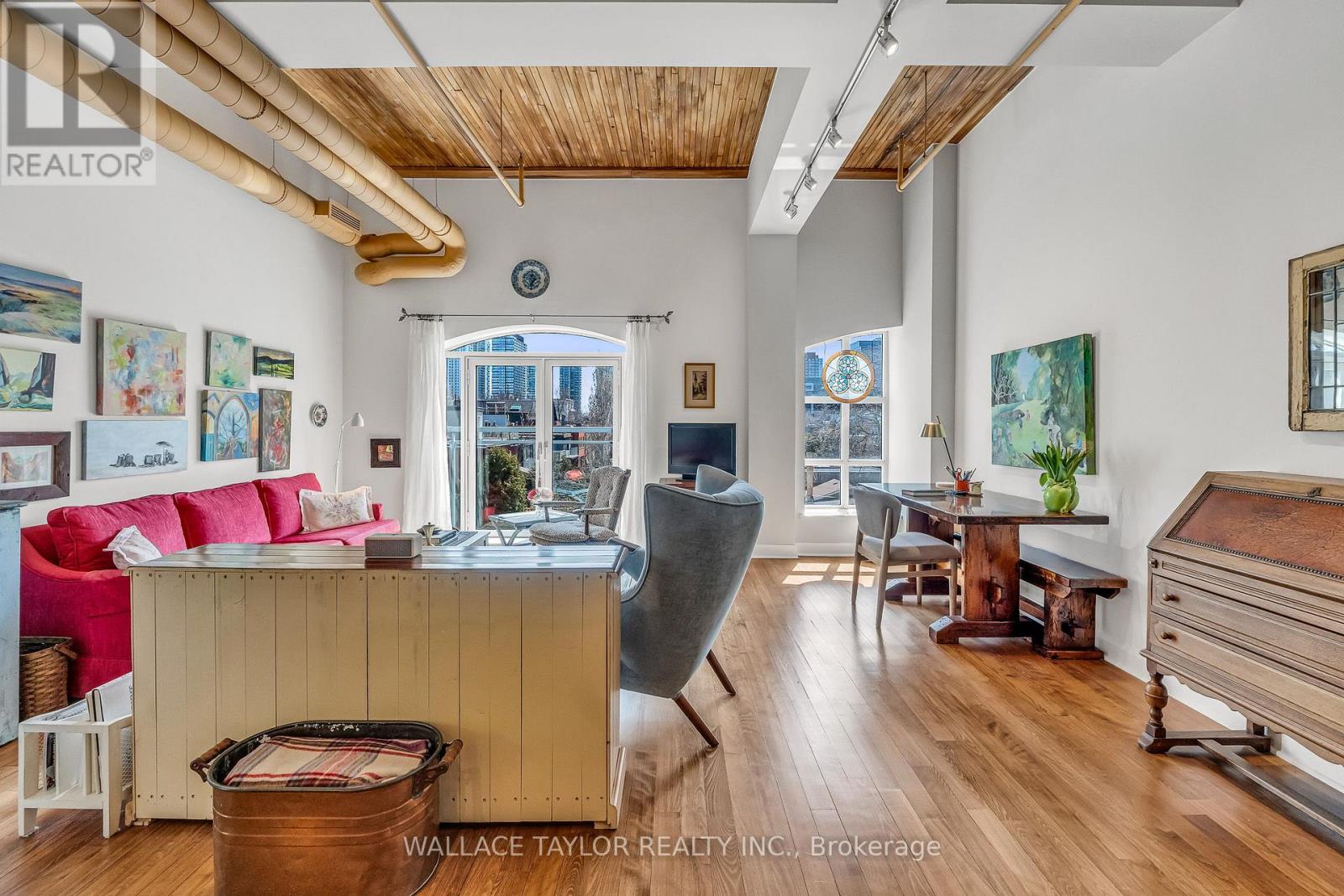 Listing photo of 208 - 993 QUEEN STREET W