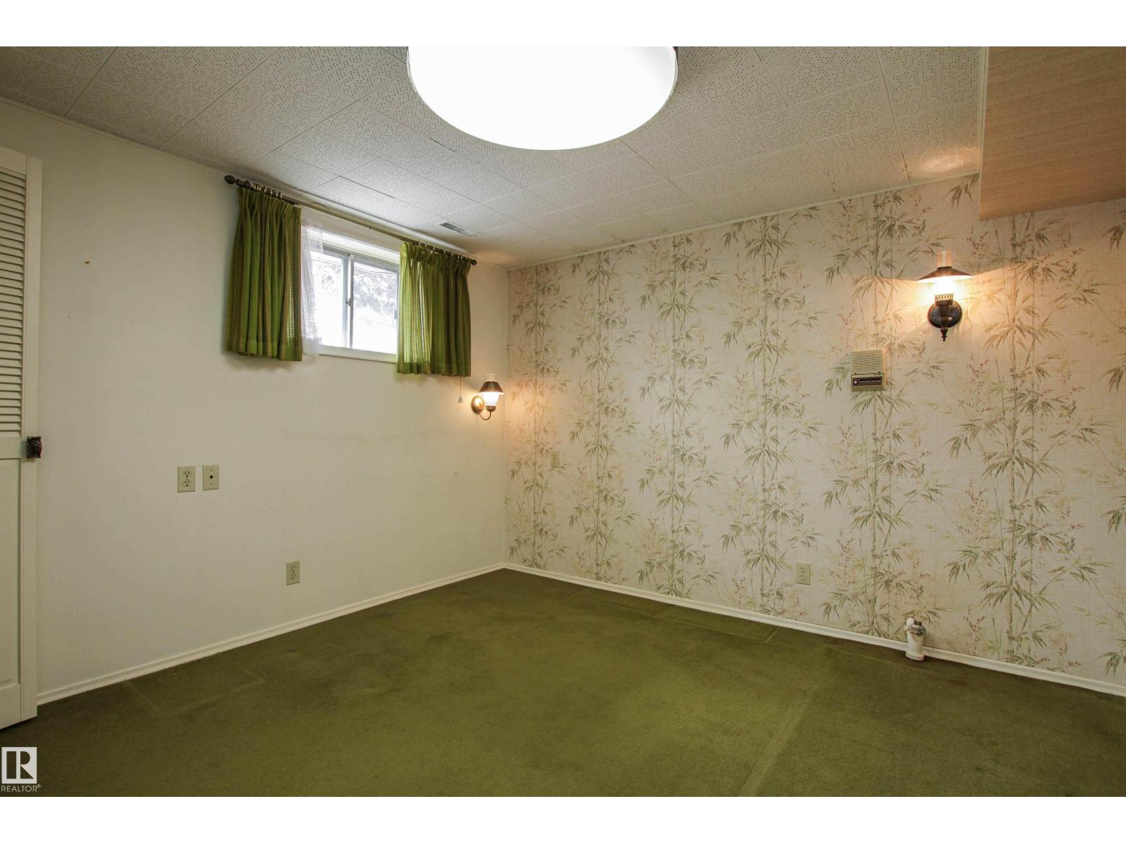 9539 88 AV NW, Edmonton