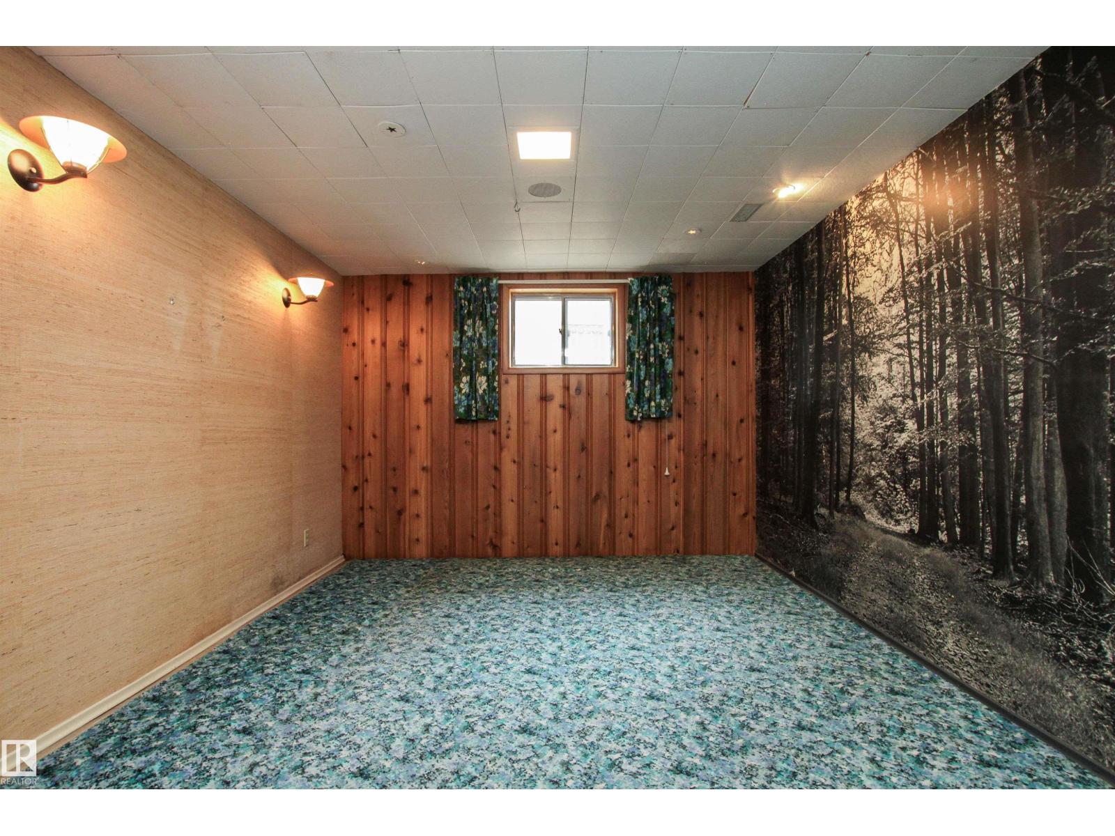 9539 88 AV NW, Edmonton