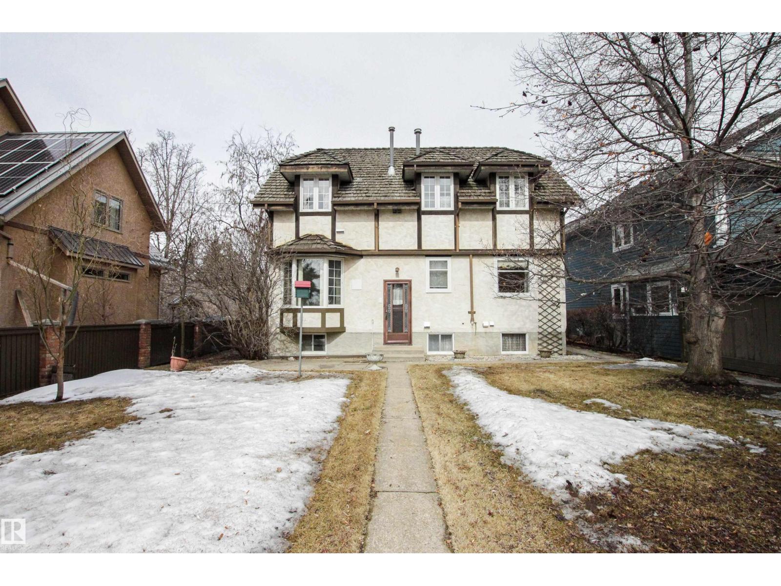 9539 88 AV NW, Edmonton