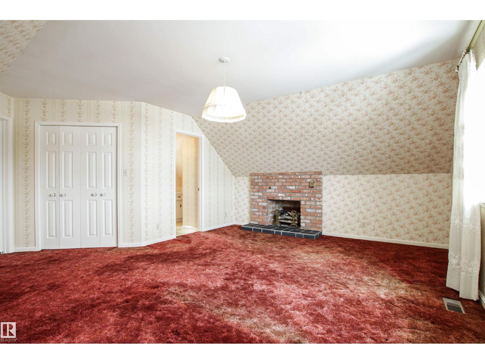 9539 88 AV NW, Edmonton