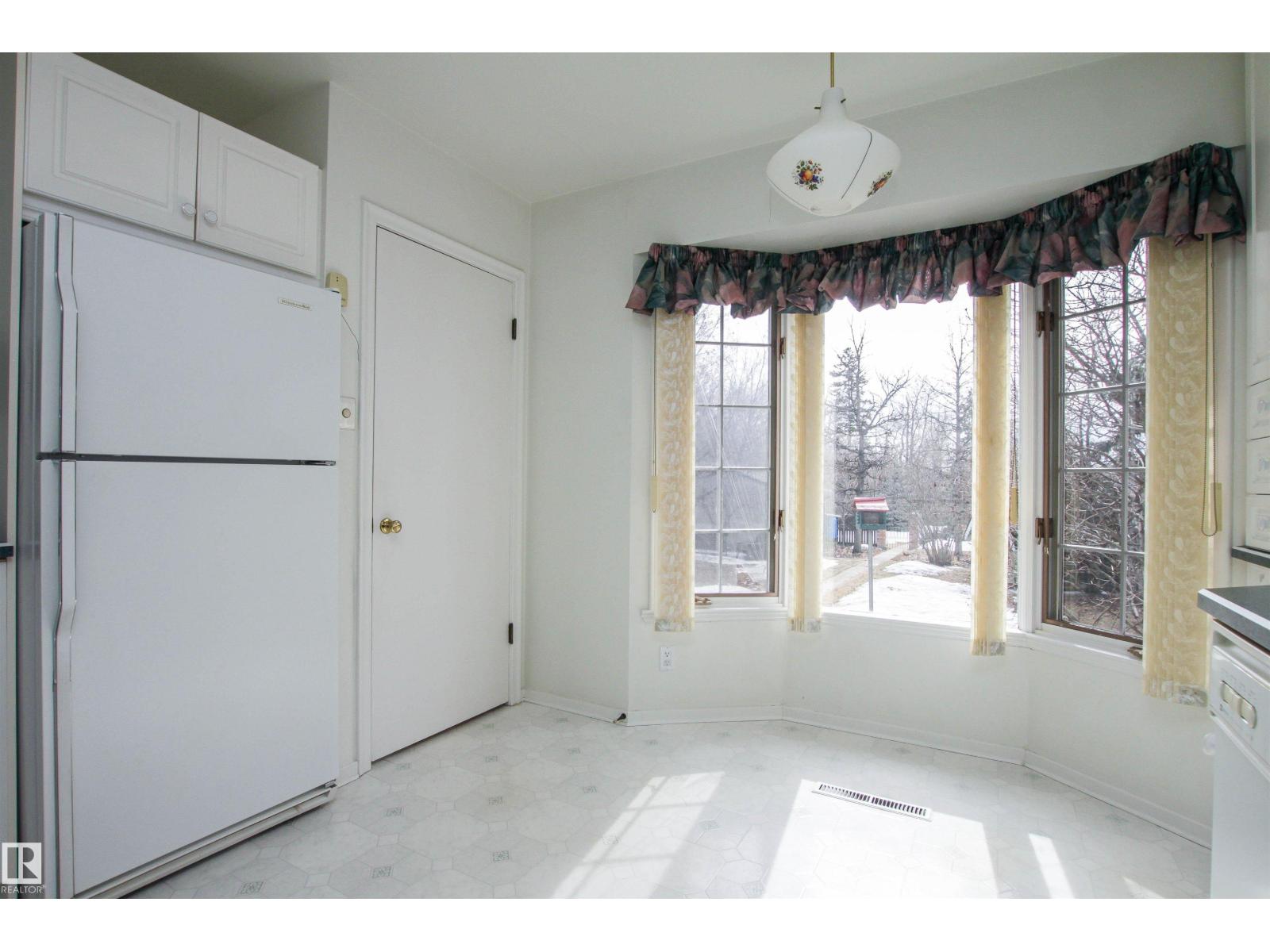 9539 88 AV NW, Edmonton