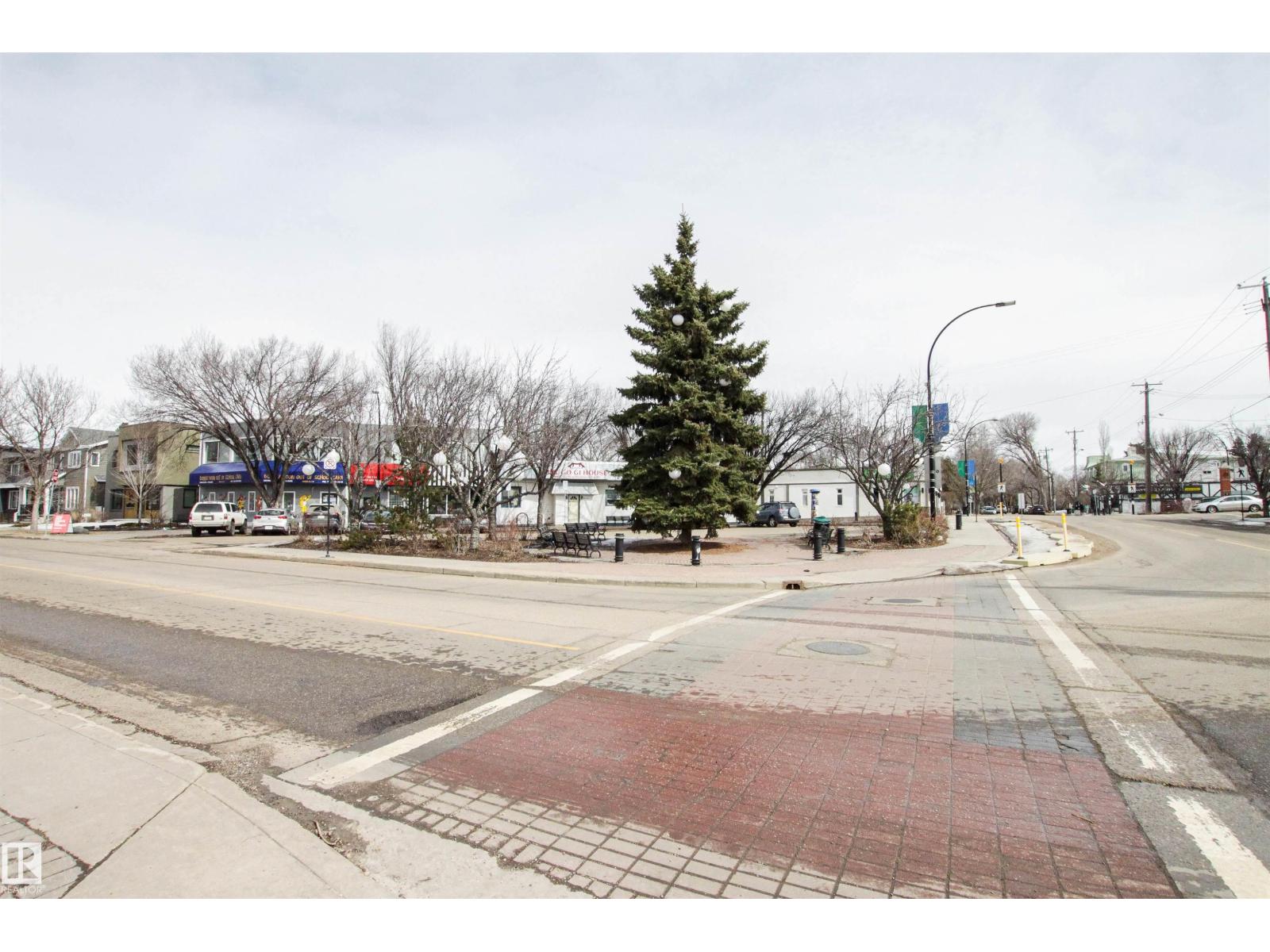 9539 88 AV NW, Edmonton