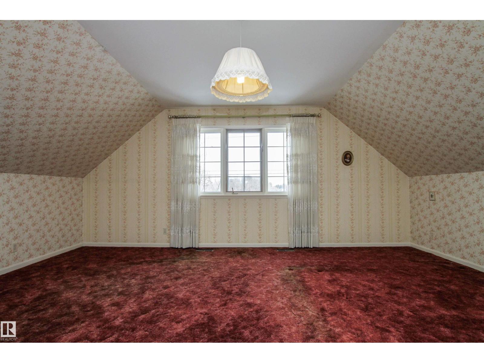 9539 88 AV NW, Edmonton