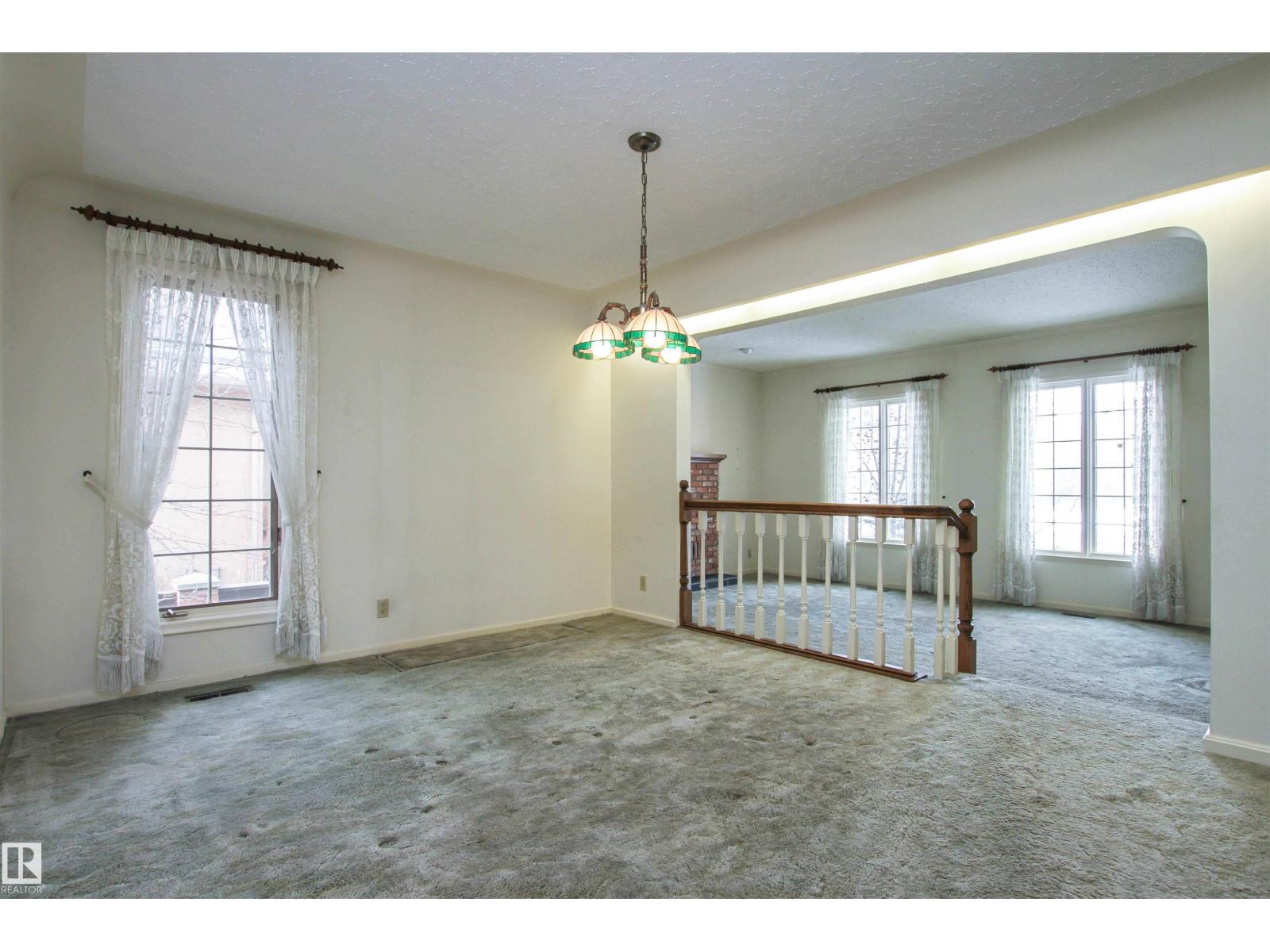 9539 88 AV NW, Edmonton