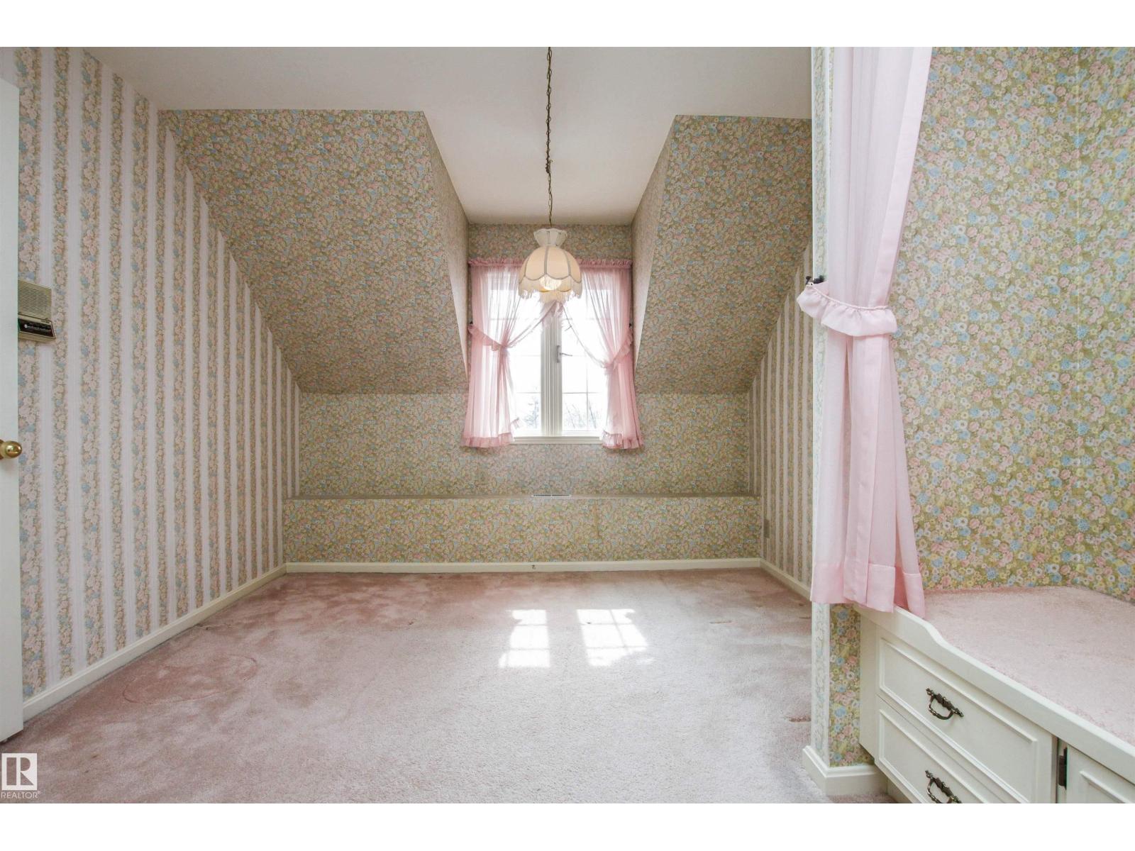 9539 88 AV NW, Edmonton