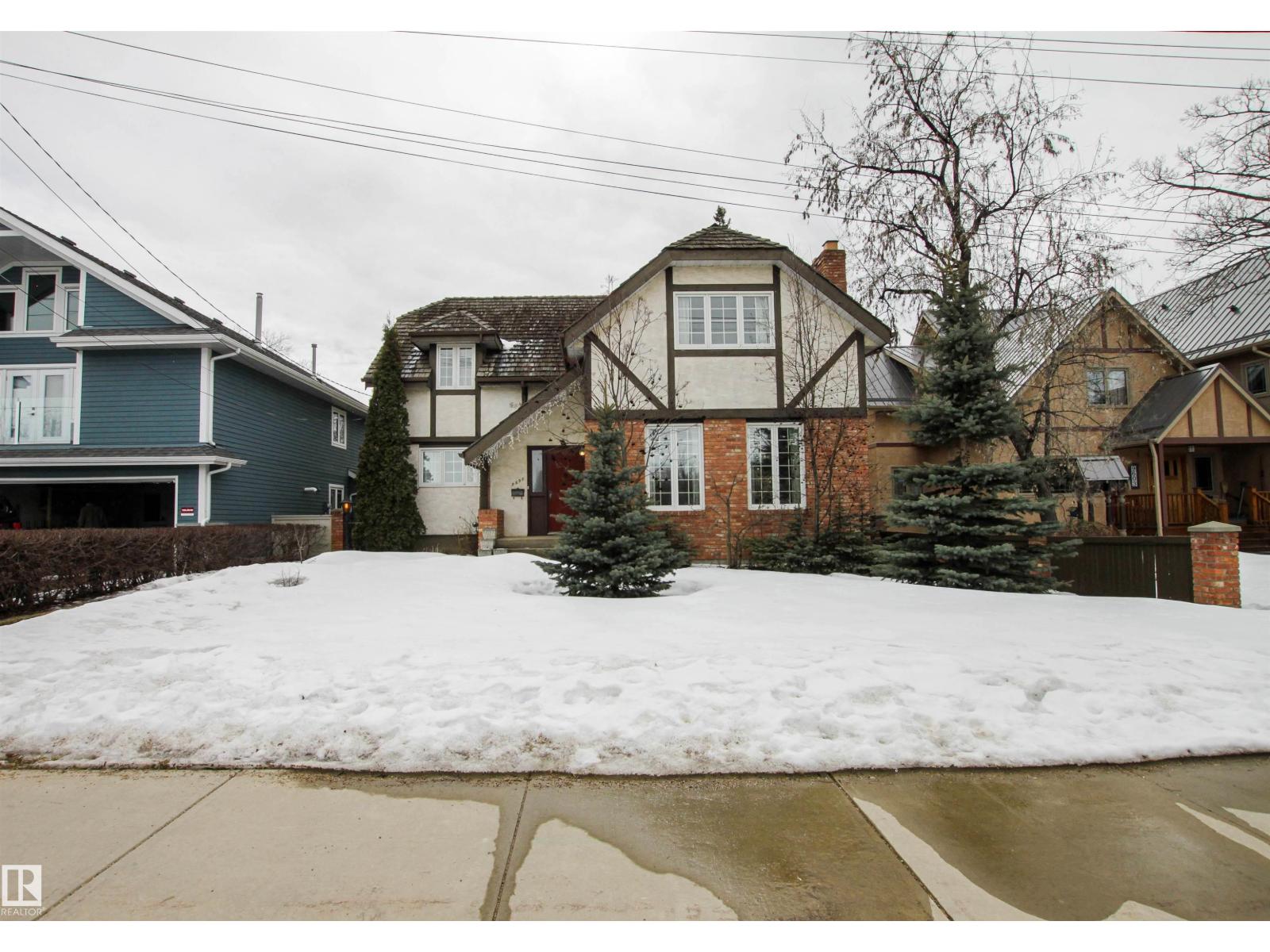 9539 88 AV NW, Edmonton