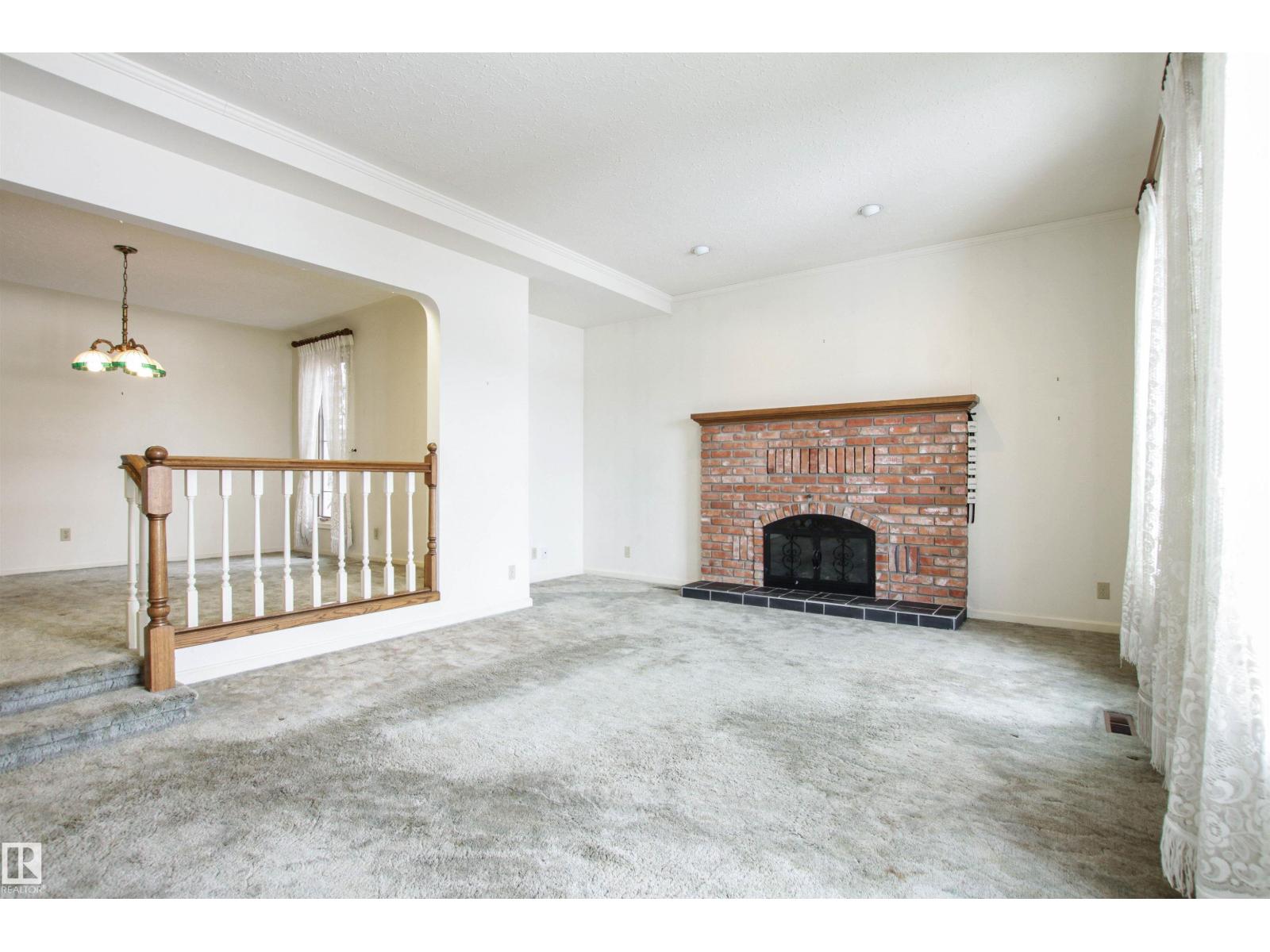 9539 88 AV NW, Edmonton