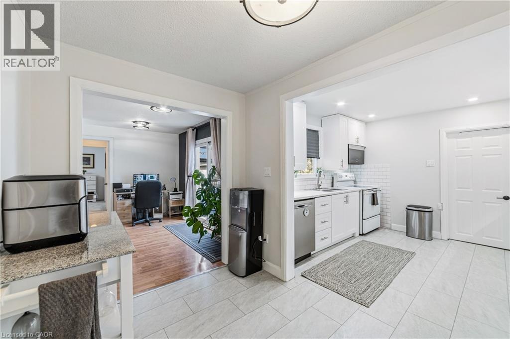 1378 UPPER WELLINGTON Street, Hamilton, Ontario, L9A3S9 — Photo 13