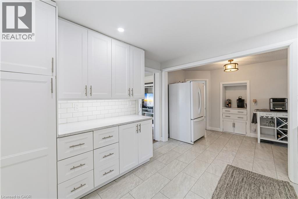 1378 UPPER WELLINGTON Street, Hamilton, Ontario, L9A3S9 — Photo 9