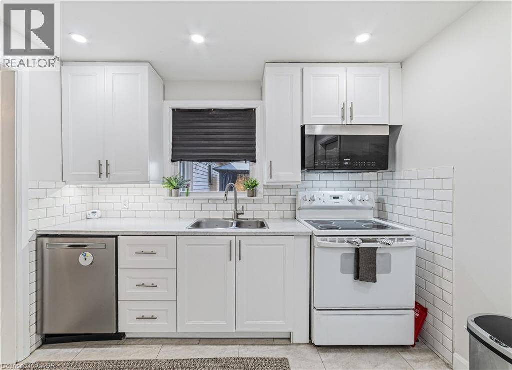1378 UPPER WELLINGTON Street, Hamilton, Ontario, L9A3S9 — Photo 12