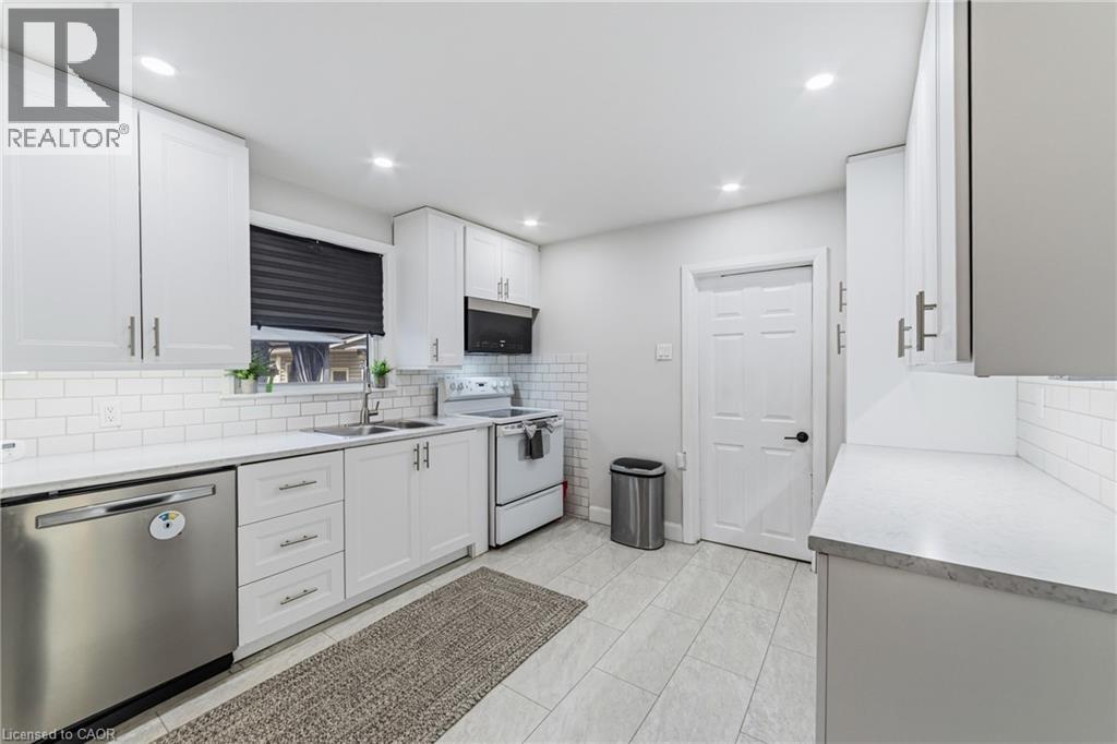 1378 UPPER WELLINGTON Street, Hamilton, Ontario, L9A3S9 — Photo 8