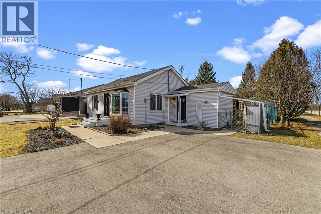1378 UPPER WELLINGTON Street, Hamilton, Ontario, L9A3S9 — Photo 2