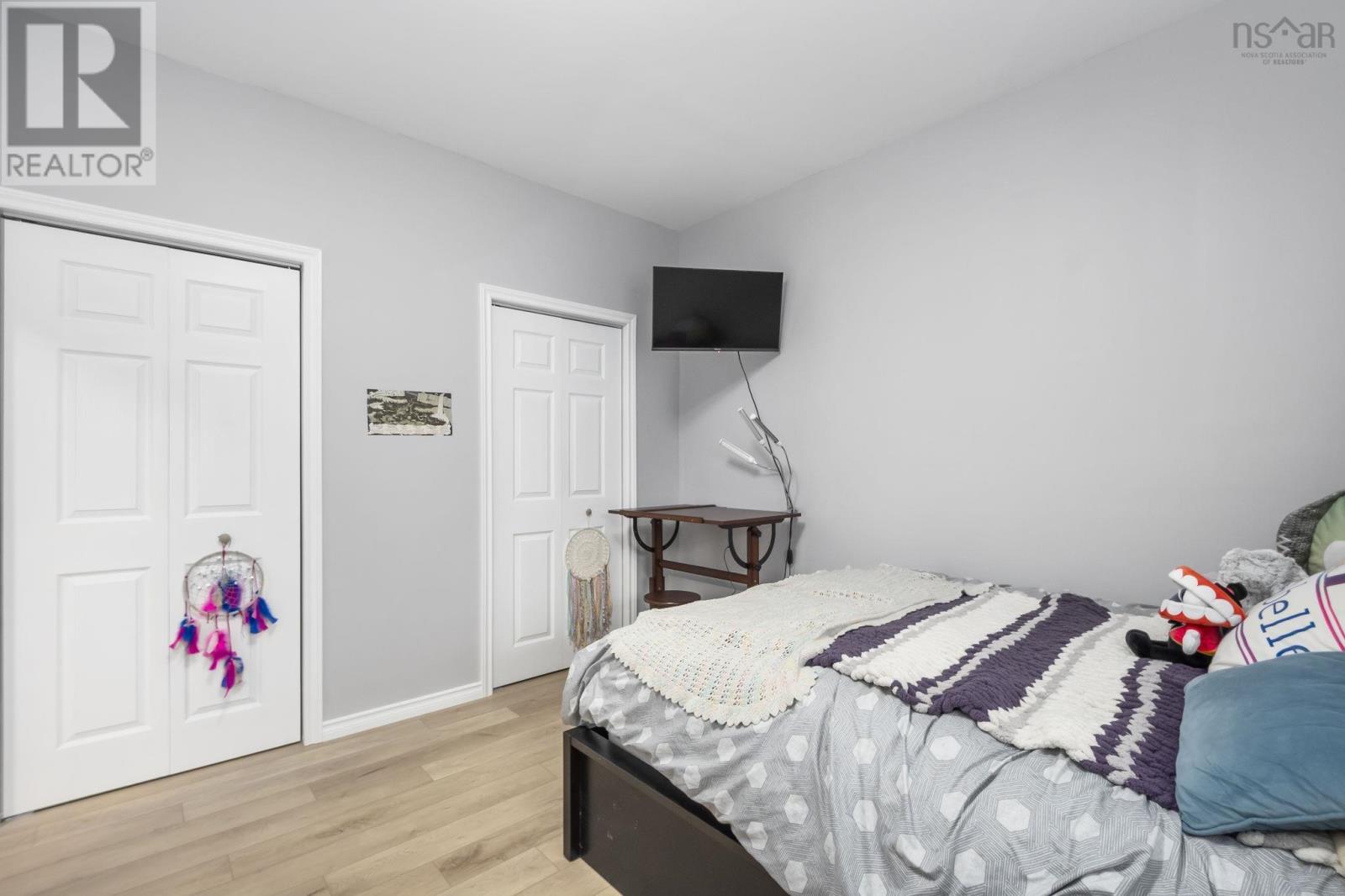 Property 22 of 43 of 60 Frenchmans Road