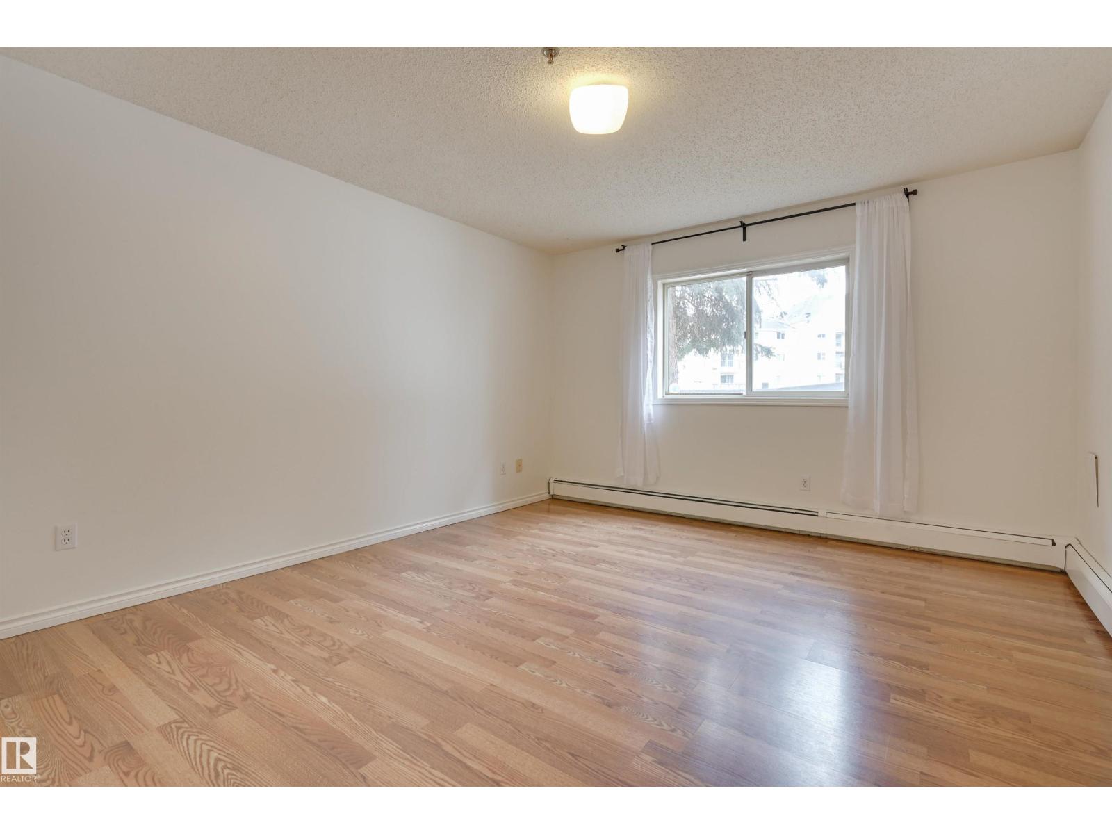 #106 11915 106 AV NW, Edmonton