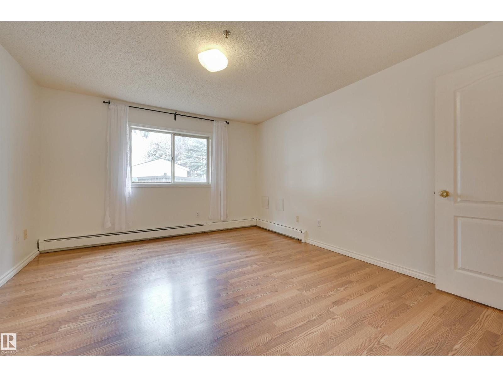 #106 11915 106 AV NW, Edmonton