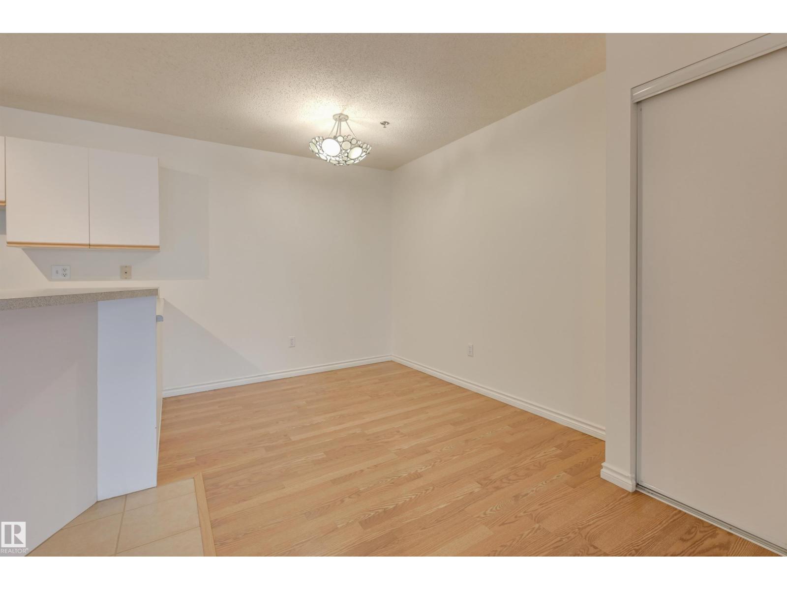 #106 11915 106 AV NW, Edmonton