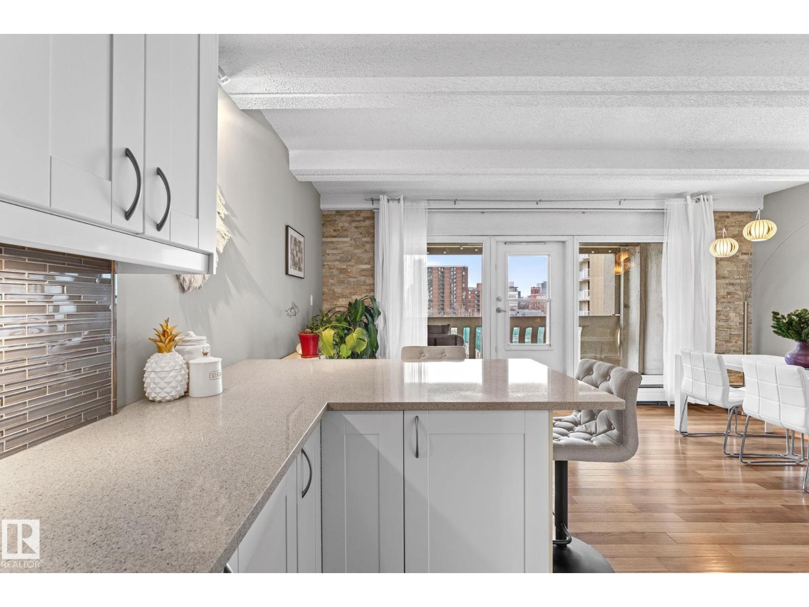 #1911 9918 101 ST NW, Edmonton