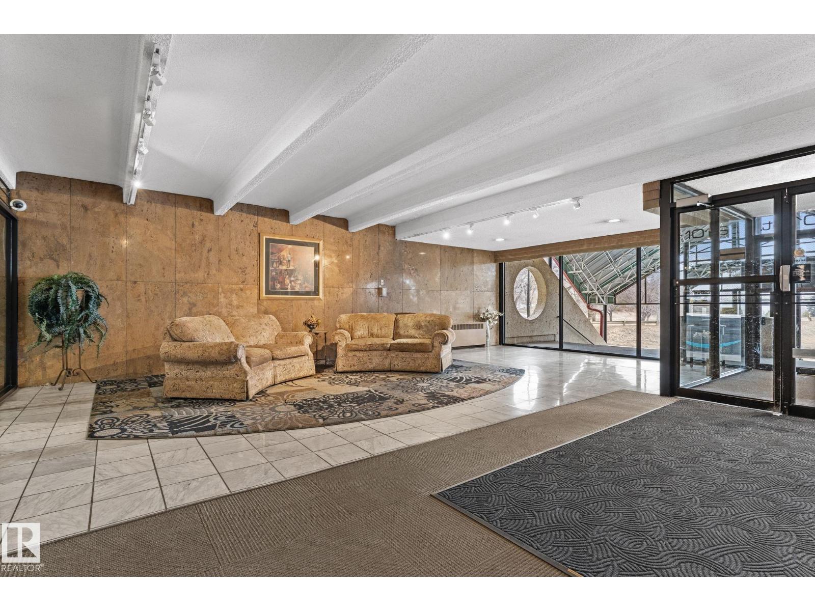 #1911 9918 101 ST NW, Edmonton