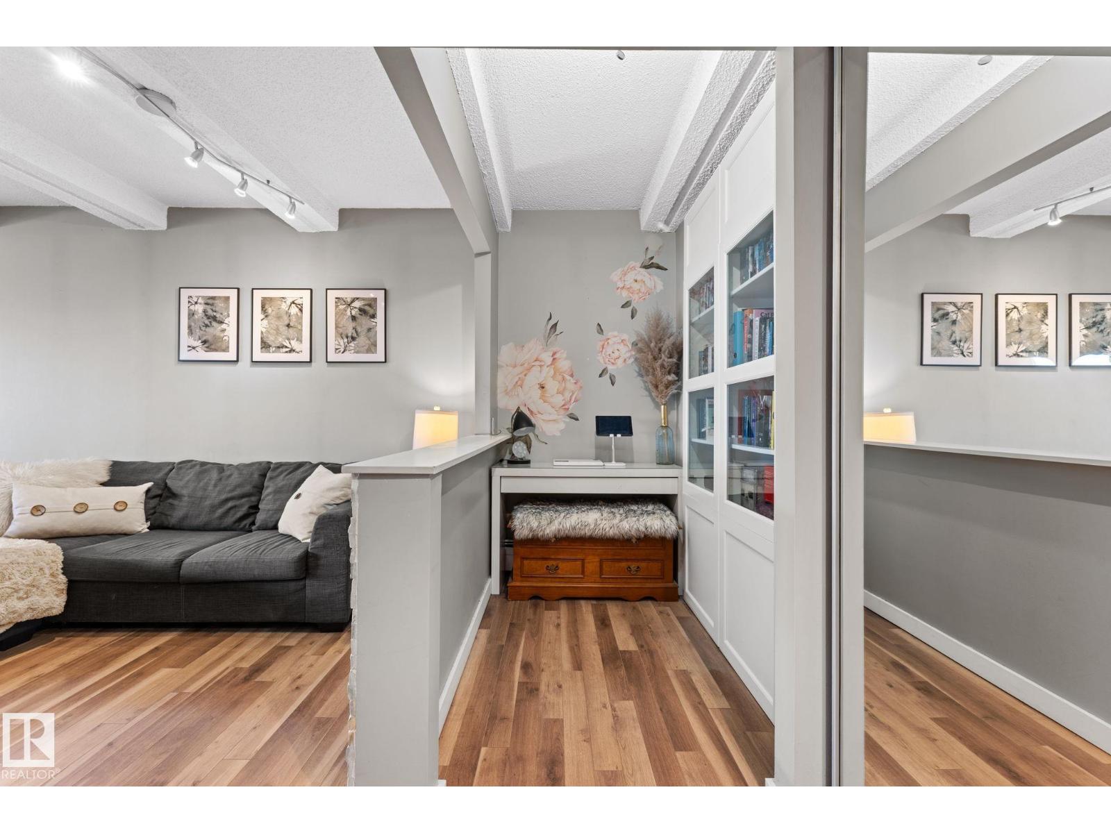 #1911 9918 101 ST NW, Edmonton