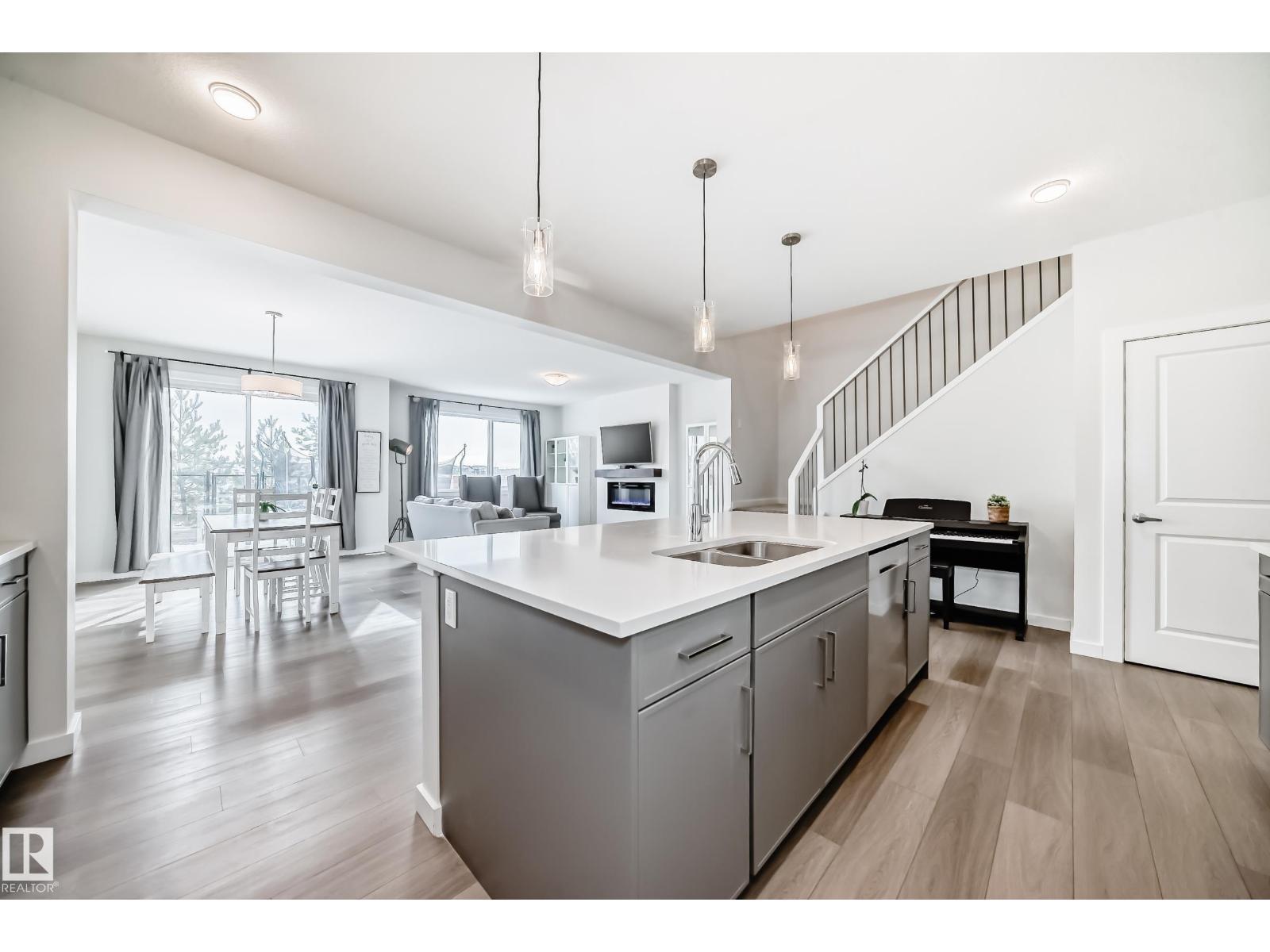 2935 CHOKECHERRY CM SW, Edmonton