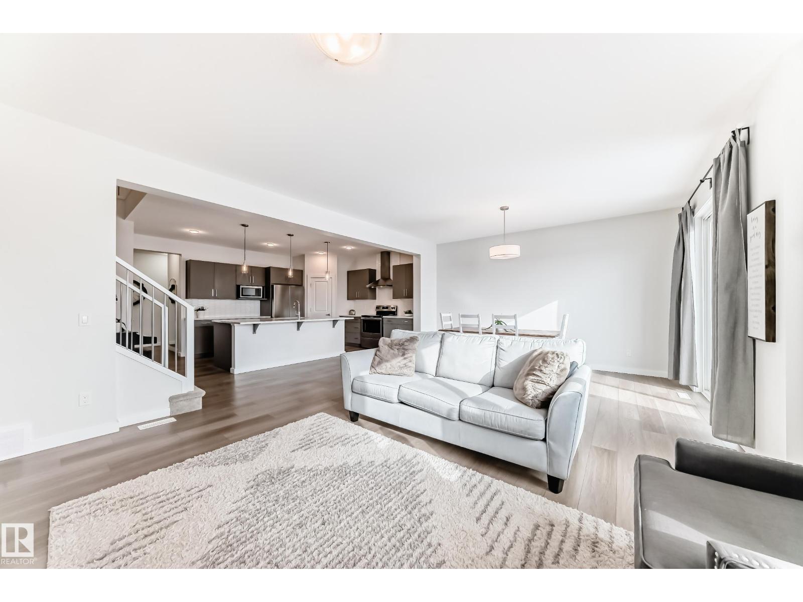 2935 CHOKECHERRY CM SW, Edmonton