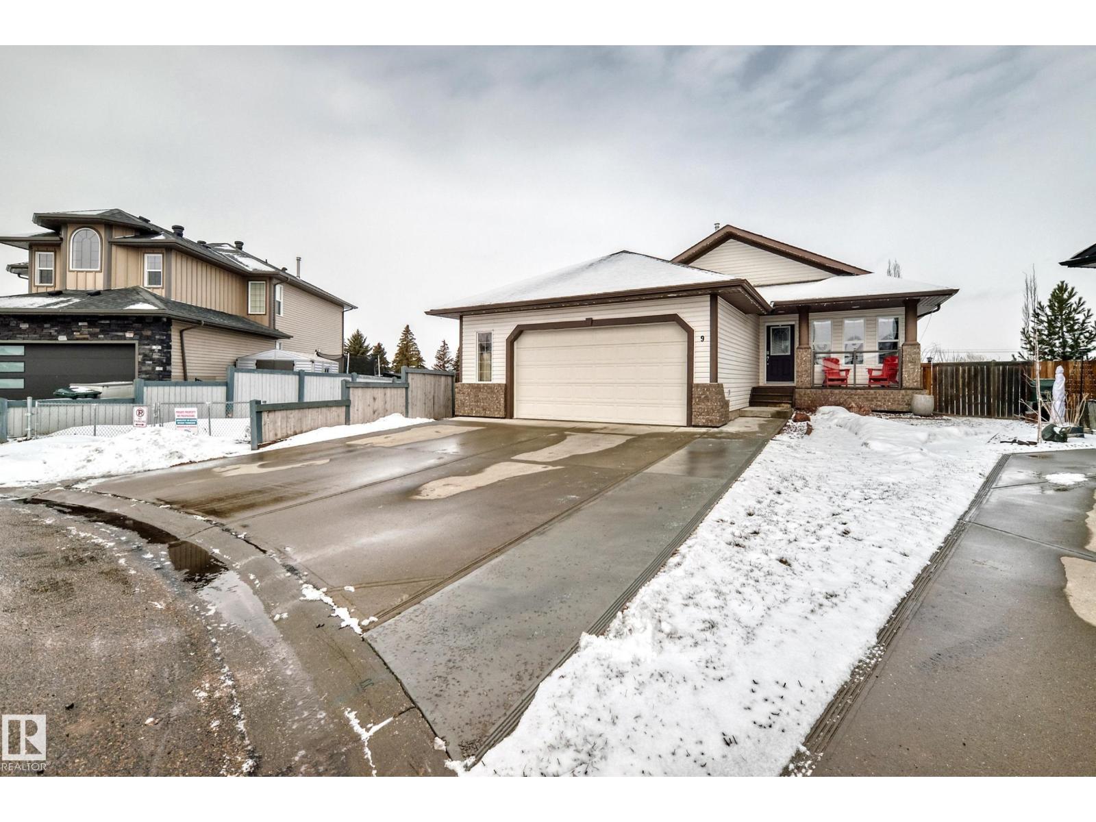 9 Linksview CV, Spruce Grove