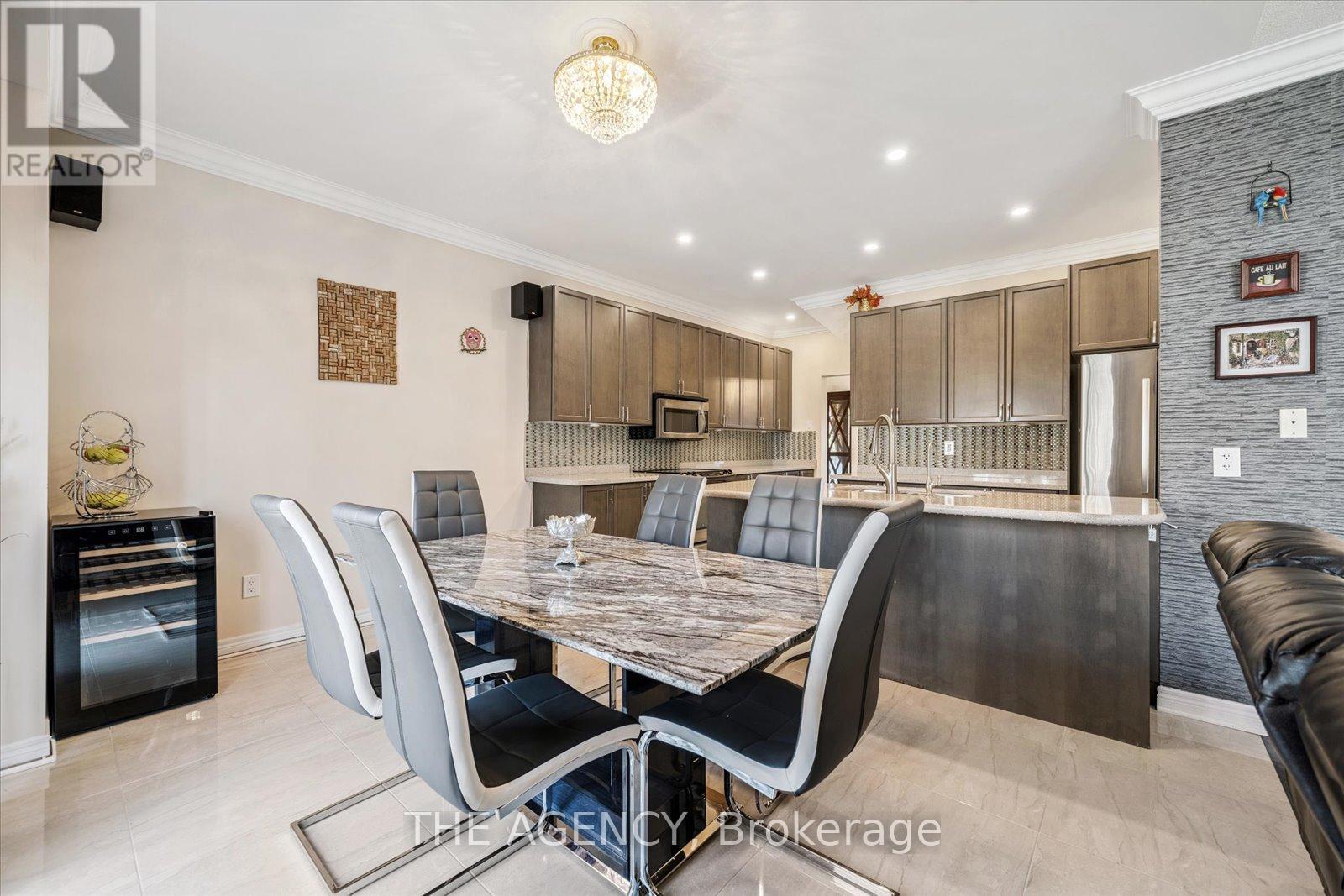 32 TIMNA CRESCENT - 12