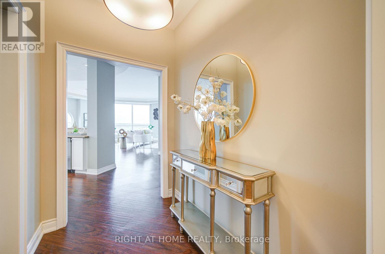#PH06 37 ELLEN STREET - 6