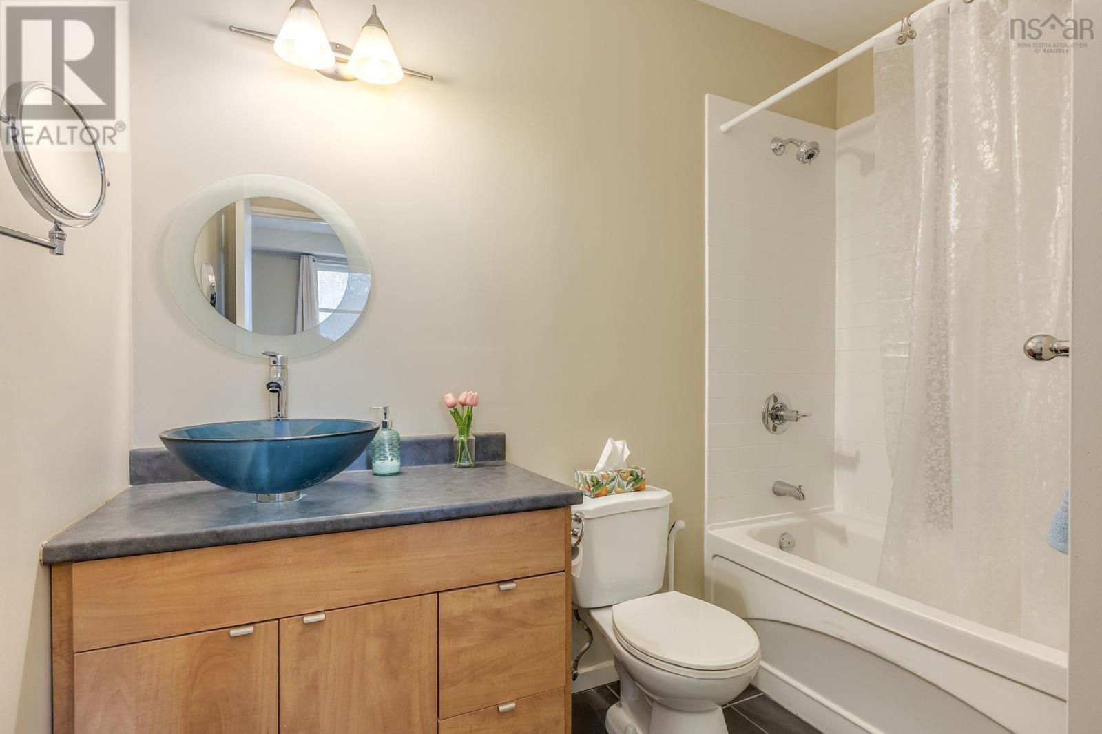 Property 23 of 41 of 310 5221 Nora Benard Street