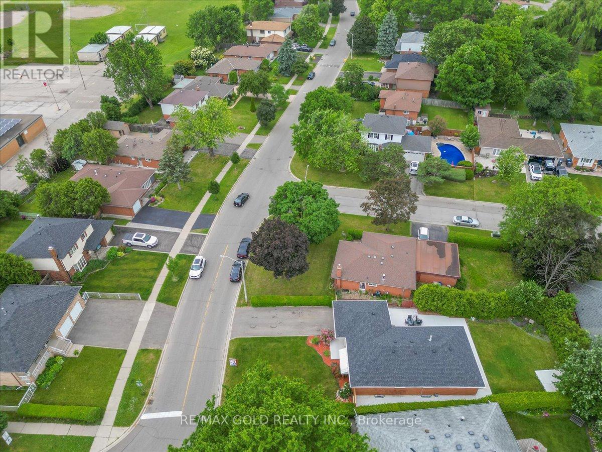 53 DORCHESTER DRIVE - 47
