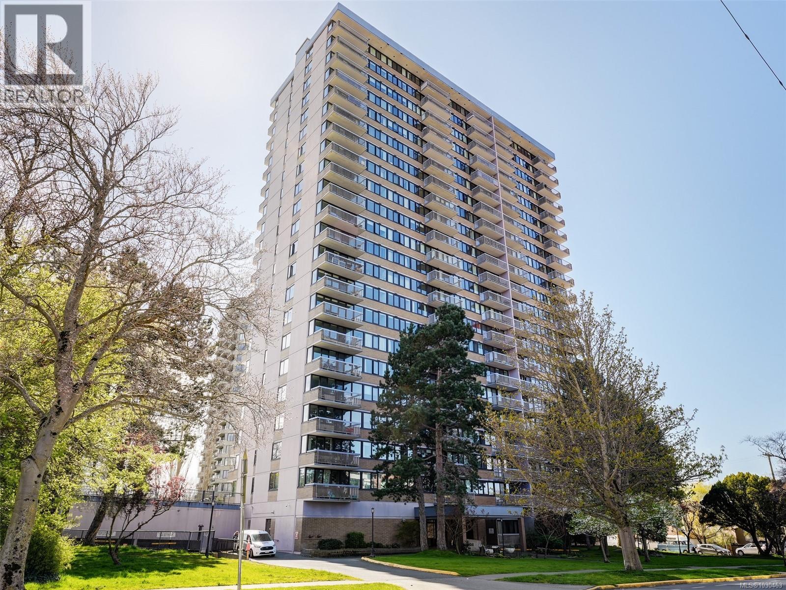 #1401 647 MICHIGAN ST - 1