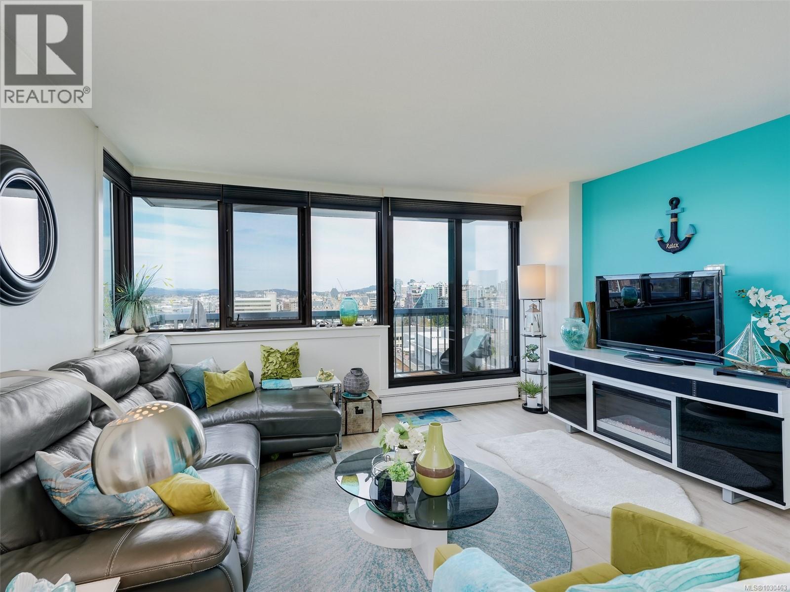 #1401 647 MICHIGAN ST - 4