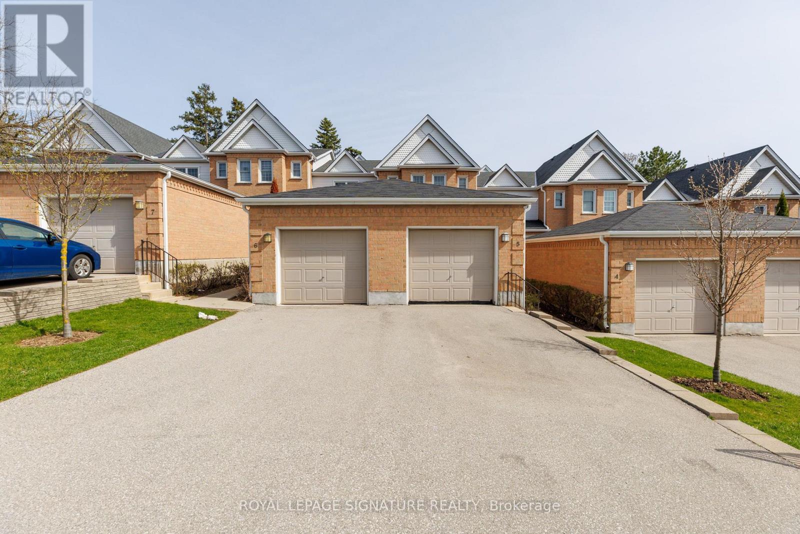 #5 1570 RICHMOND STREET - 1
