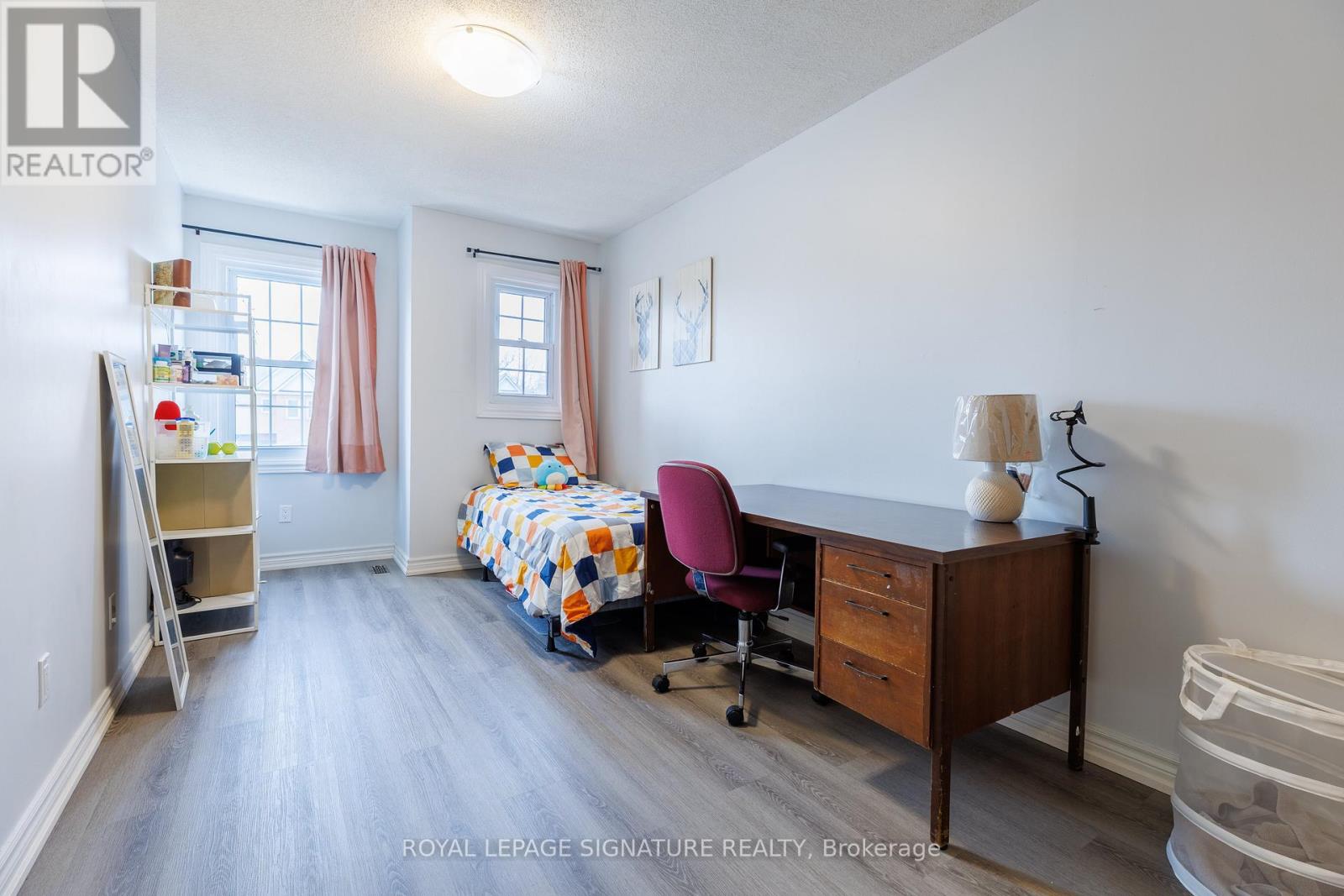 #5 1570 RICHMOND STREET - 16