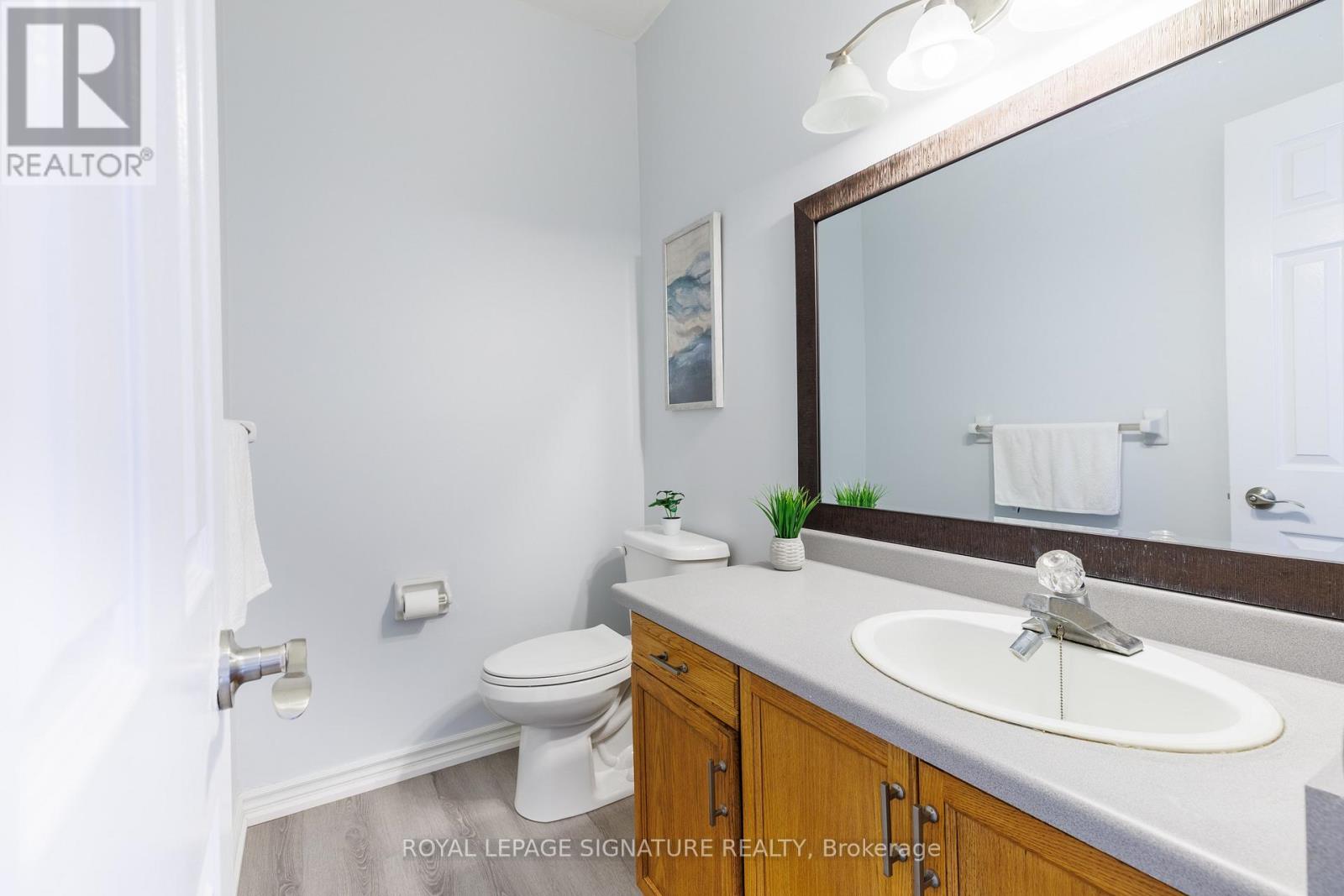 #5 1570 RICHMOND STREET - 9