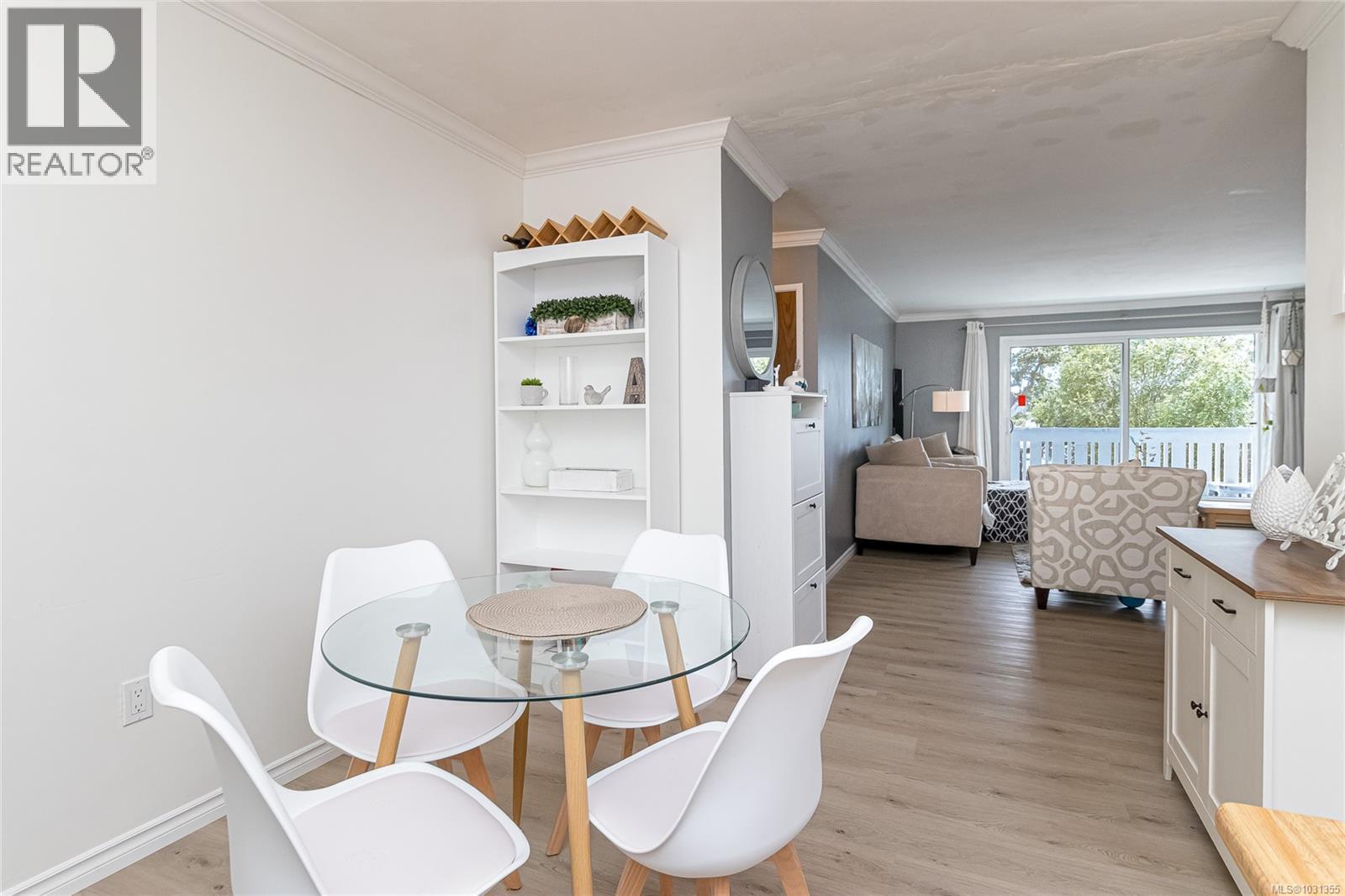 8 1331 Johnson St, Victoria