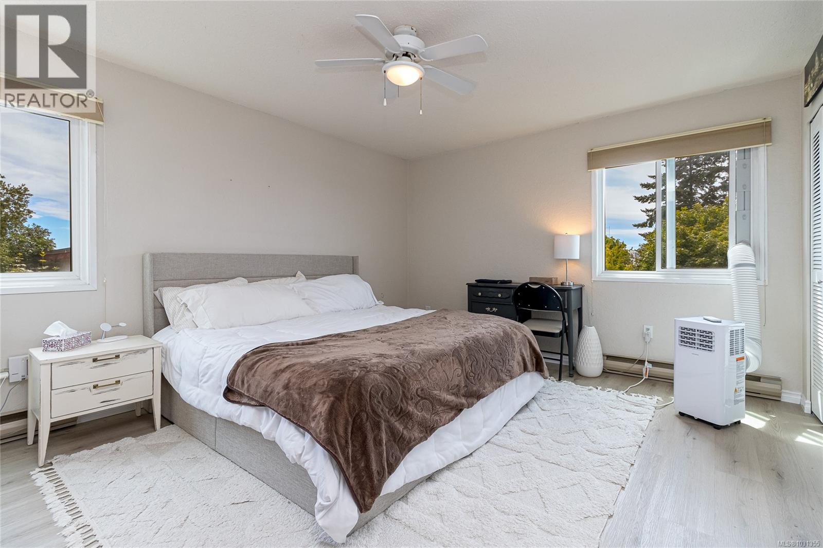 8 1331 Johnson St, Victoria