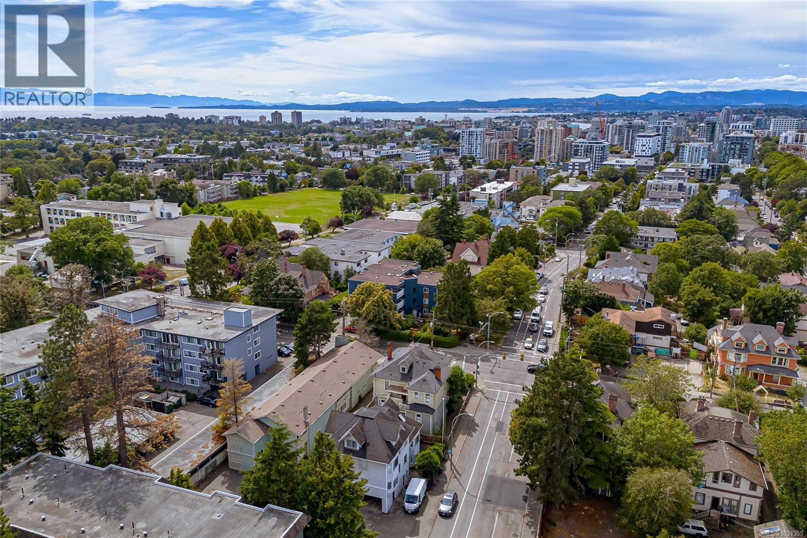 8 1331 Johnson St, Victoria