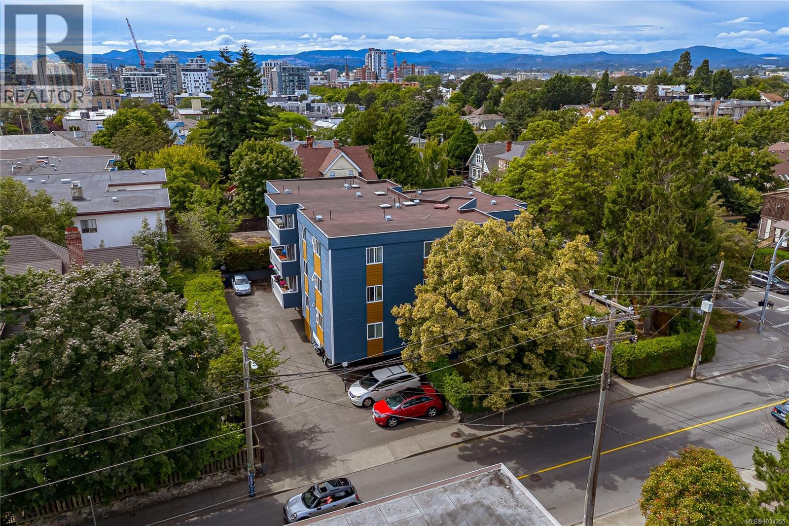 8 1331 Johnson St, Victoria