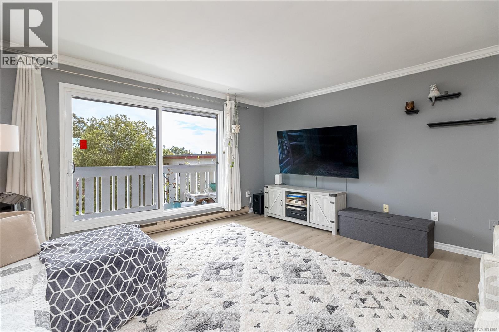 #8 1331 Johnson St - 6