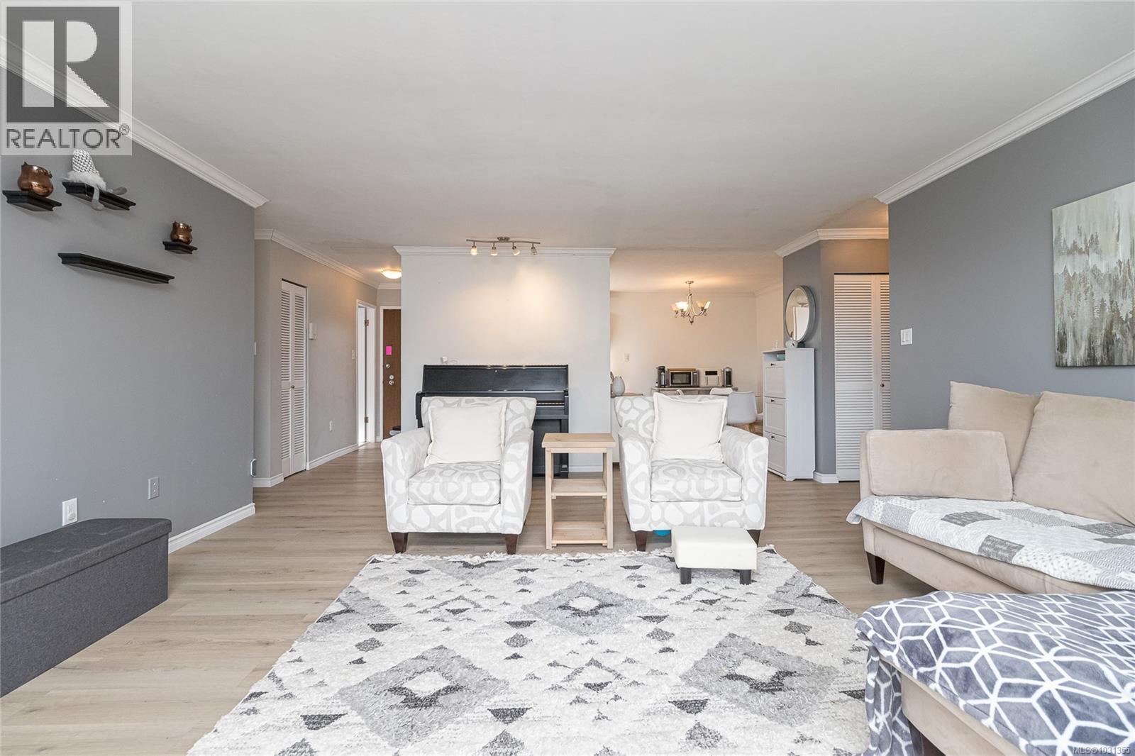 #8 1331 Johnson St - 8