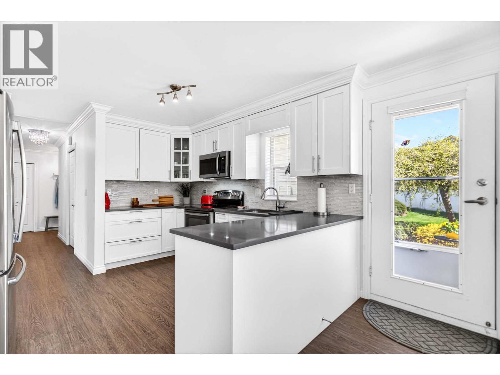 109 22514 116 AVENUE, Maple Ridge