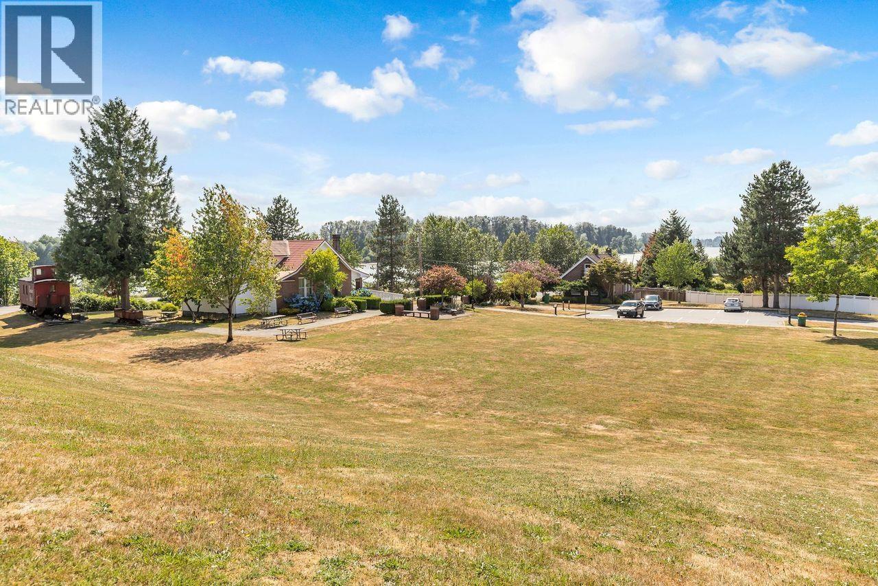 109 22514 116 AVENUE, Maple Ridge