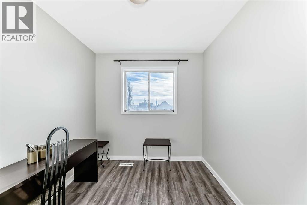 
          80 Hidden Point Northwest
            <br/>
            <span>Calgary</span>
            , 
            <span>AB</span>
             <span>T3A5P5</span>
         - Photo 28