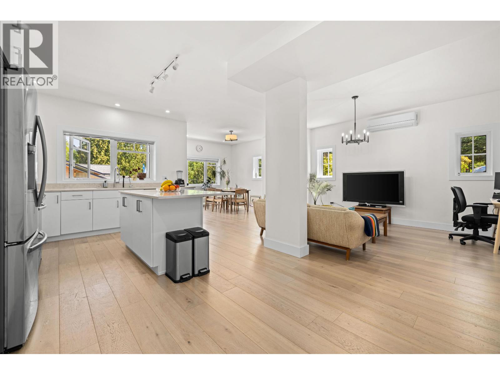 1096 FOXGLOVE LANE, Bowen Island