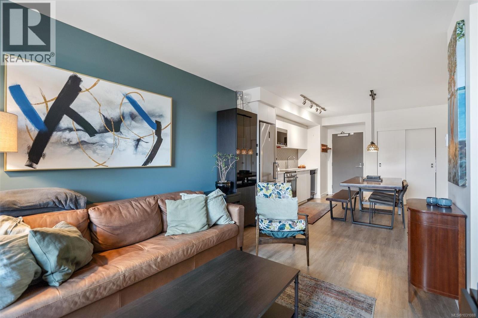 401 845 Johnson St, Victoria