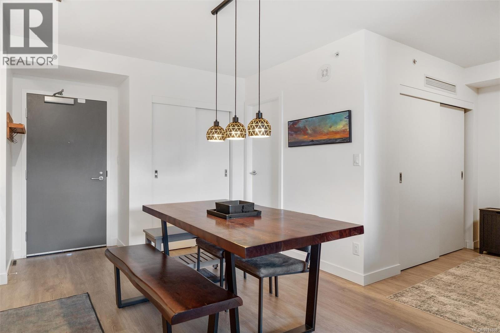 401 845 Johnson St, Victoria