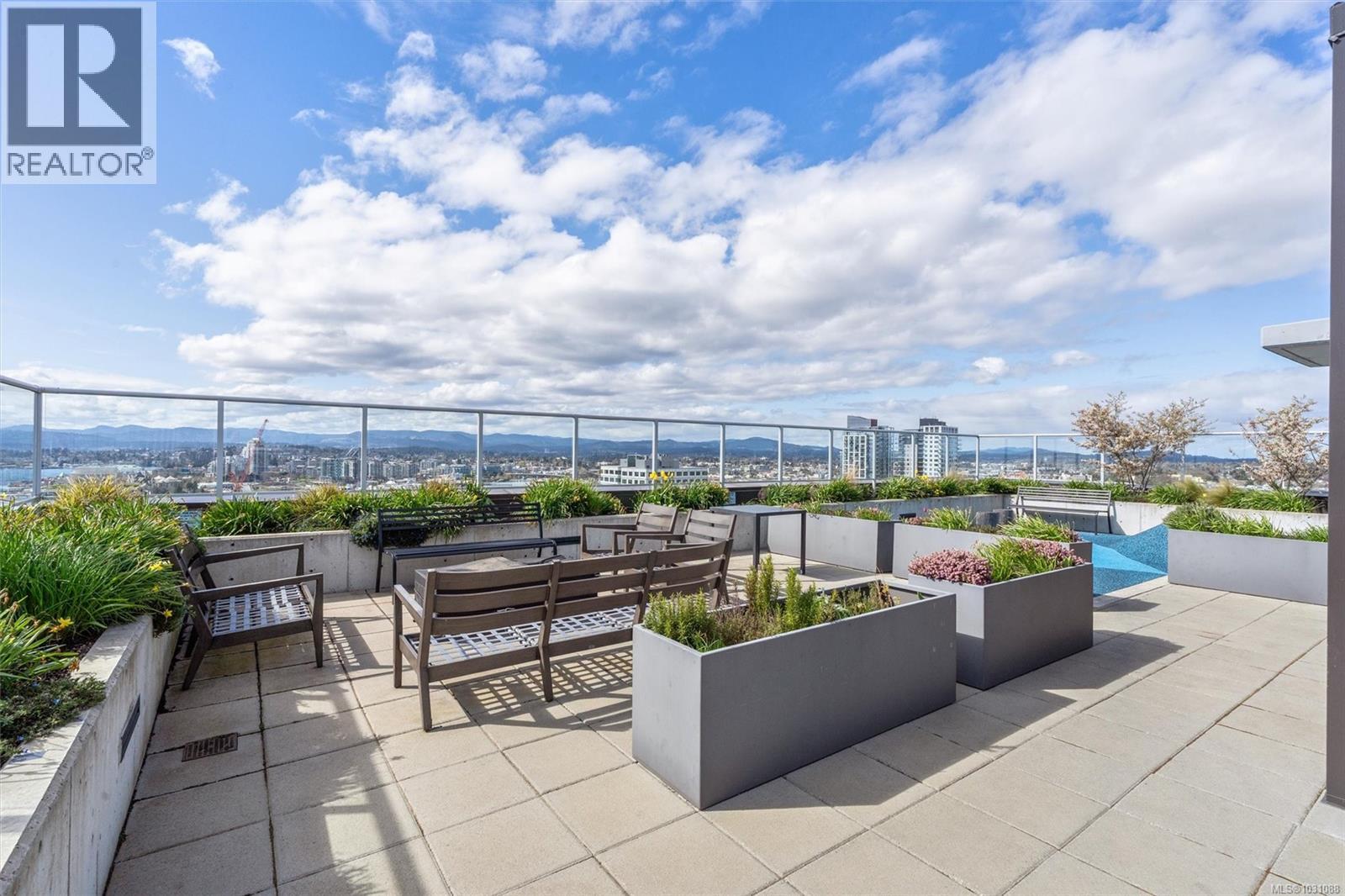 #401 845 Johnson St - 21